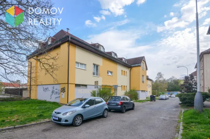 Pronájem bytu 1+kk, Beroun - Beroun-Město, V Hlinkách, 33 m2