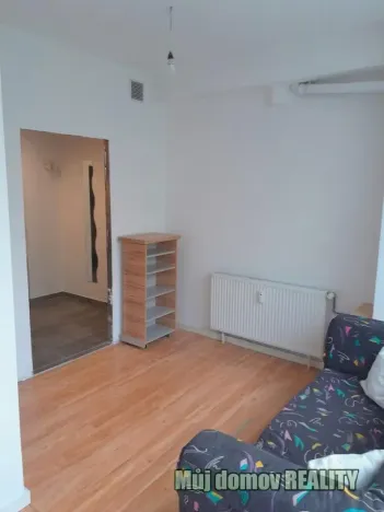 Pronájem obchodního prostoru, Praha - Vysočany, 20 m2