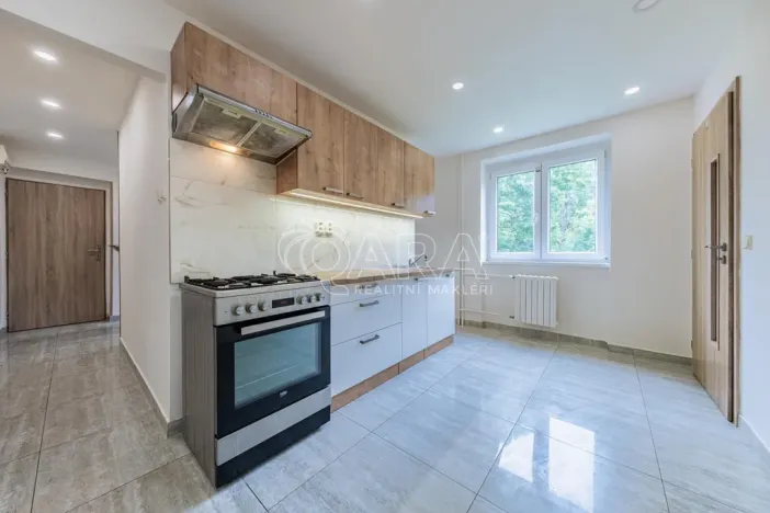 Prodej bytu 3+1, Praha - Satalice, U obory, 78 m2