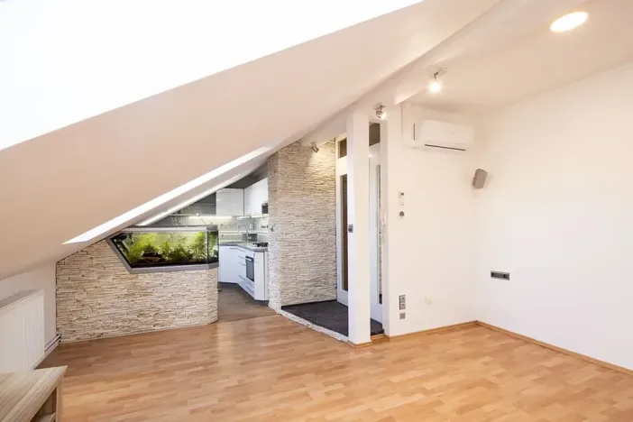 Pronájem bytu 2+kk, Opava, Mánesova, 48 m2