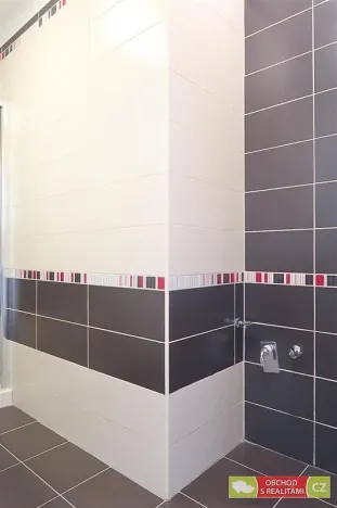 Pronájem bytu 1+kk, Praha - Karlín, Sokolovská, 37 m2