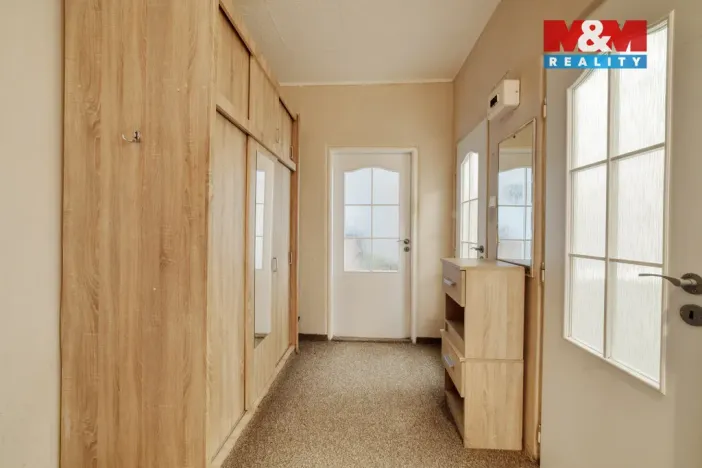 Prodej bytu 2+1, Cheb, V Zahradách, 52 m2