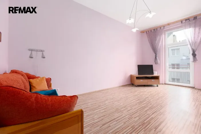 Prodej bytu 1+1, Karlovy Vary - Drahovice, Vítězná, 40 m2