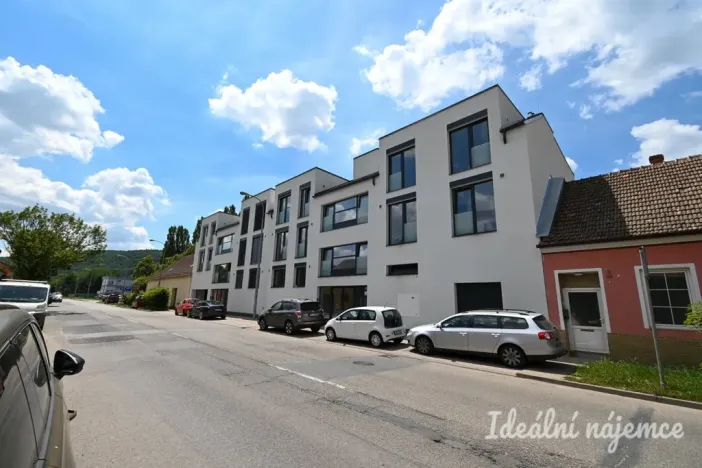 Pronájem bytu 1+kk, Brno, U zoologické zahrady, 37 m2