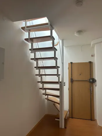 Pronájem bytu 2+kk, Praha - Žižkov, Žerotínova, 60 m2
