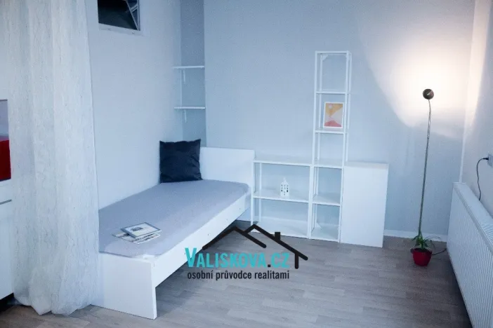 Pronájem bytu 1+kk, Kroměříž, Stoličkova, 28 m2