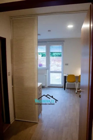 Pronájem bytu 1+kk, Kroměříž, Stoličkova, 28 m2