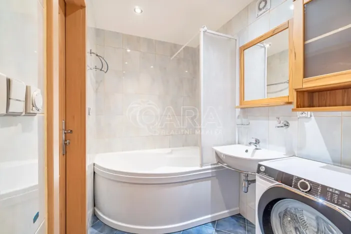 Pronájem bytu 2+1, Kralupy nad Vltavou, sídl. Hůrka, 58 m2