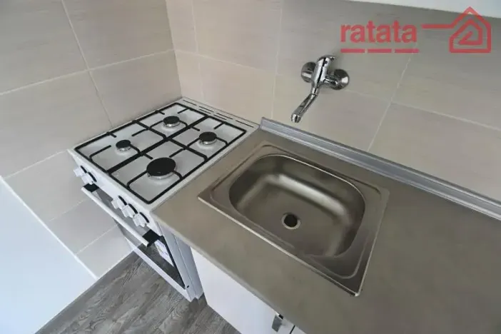 Pronájem bytu 1+1, Chomutov, Kundratická, 33 m2