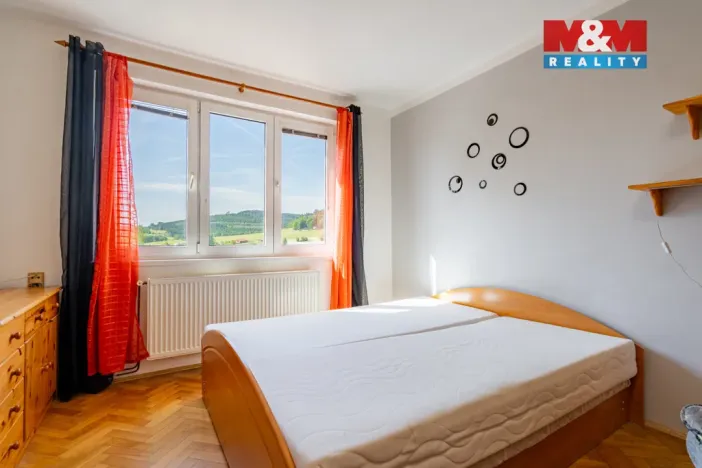Prodej bytu 4+1, Větřní, Frymburská, 70 m2