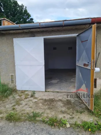 Pronájem garáže, Opava - Předměstí, Vojanova, 22 m2