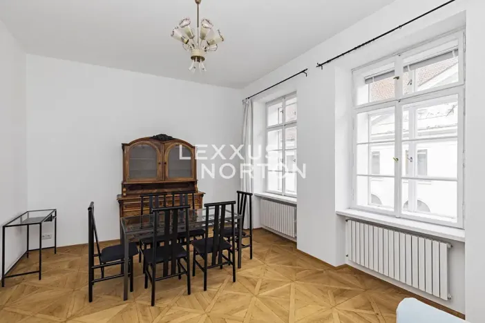 Pronájem bytu 3+1, Praha - Malá Strana, Sněmovní, 85 m2