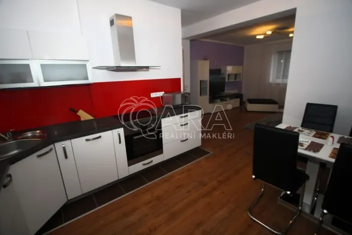 Pronájem bytu 2+1, Praha - Čakovice, U Párníků, 63 m2