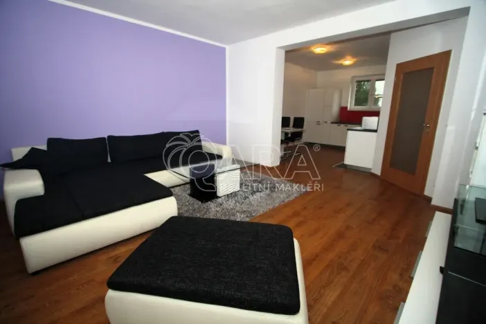 Pronájem bytu 2+1, Praha - Čakovice, U Párníků, 63 m2