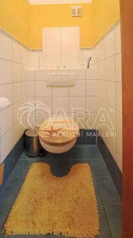 Pronájem bytu 3+1, Praha - Kobylisy, Pohnertova, 70 m2