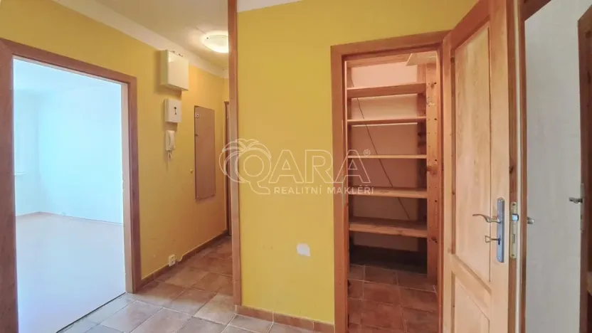 Pronájem bytu 3+1, Praha - Kobylisy, Pohnertova, 70 m2