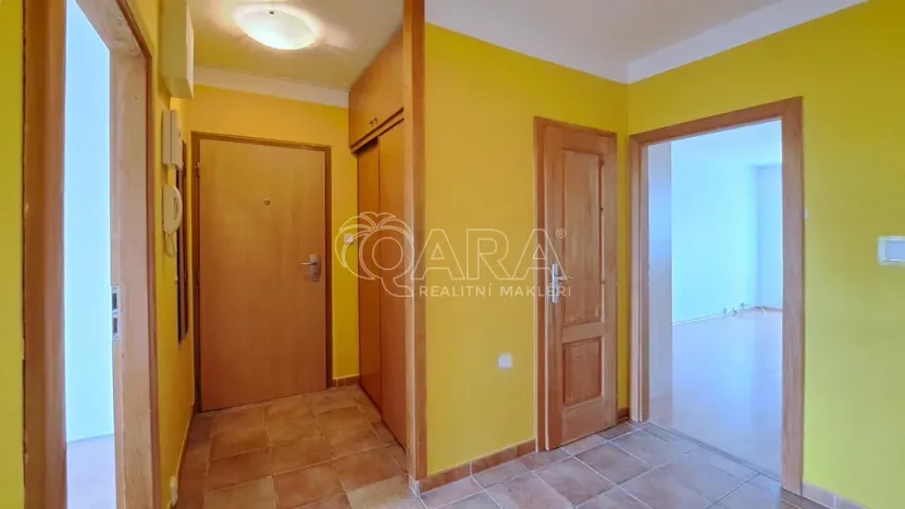 Pronájem bytu 3+1, Praha - Kobylisy, Pohnertova, 70 m2
