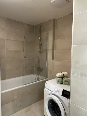 Pronájem bytu 3+kk, Praha - Karlín, Pernerova, 86 m2