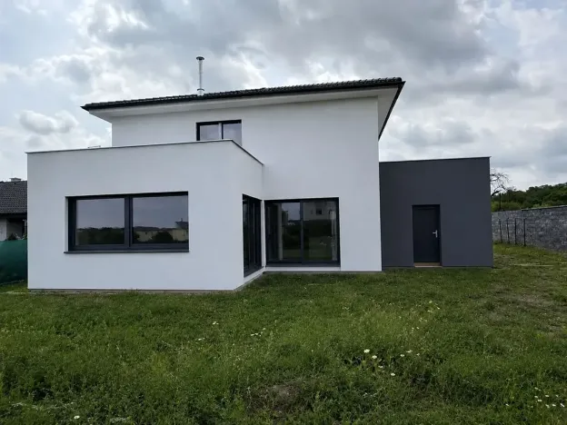 Prodej rodinného domu, Kounice, 233 m2