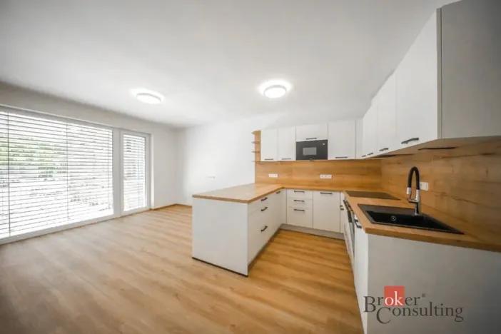 Pronájem bytu 1+kk, Jablonec nad Nisou - Rýnovice, Jezdecká, 35 m2