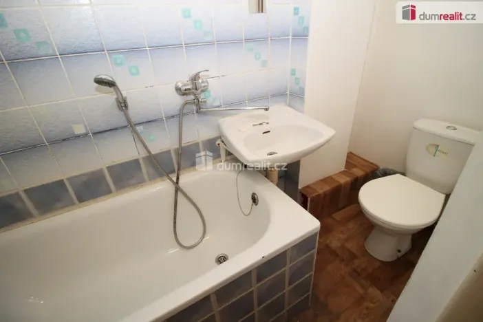 Pronájem bytu 2+1, Karlovy Vary - Rybáře, Lad. Koubka, 60 m2