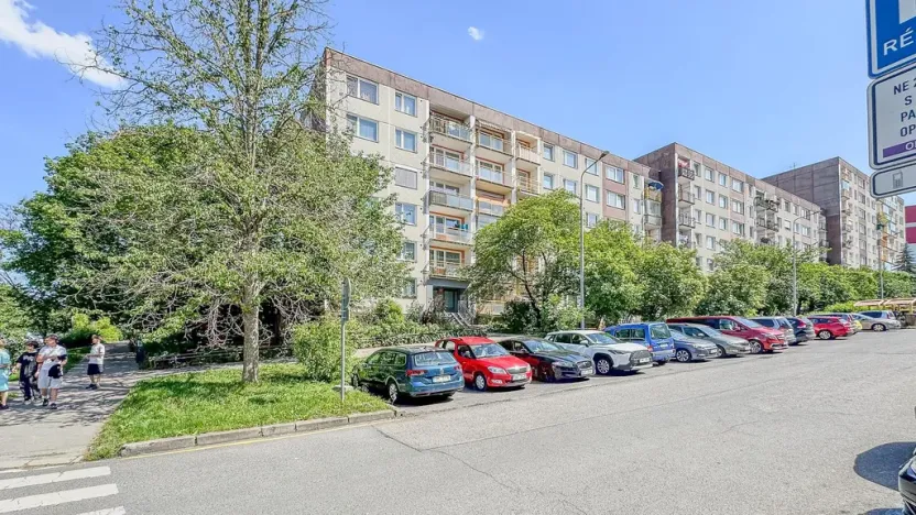 Pronájem bytu 2+kk, Praha - Hlubočepy, Gabinova, 47 m2