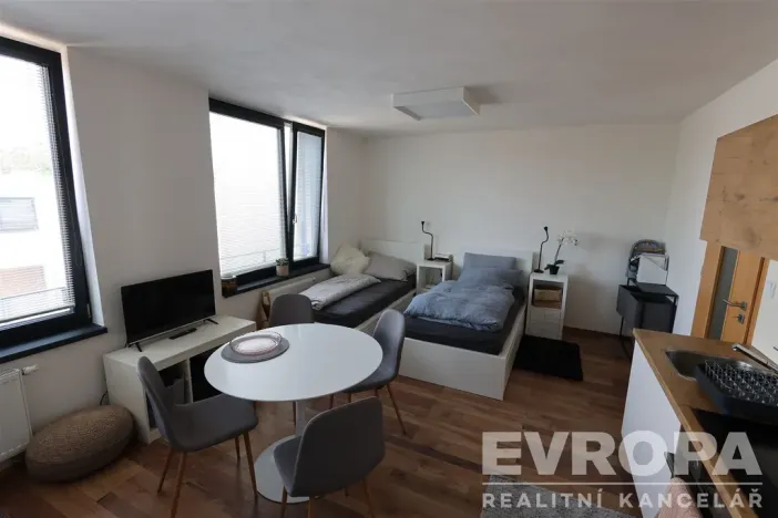Pronájem bytu 1+kk, Říčany - Radošovice, Černokostelecká, 32 m2