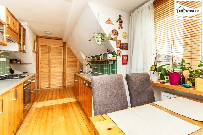 Prodej bytu 3+1, Cheb, Spálená, 74 m2