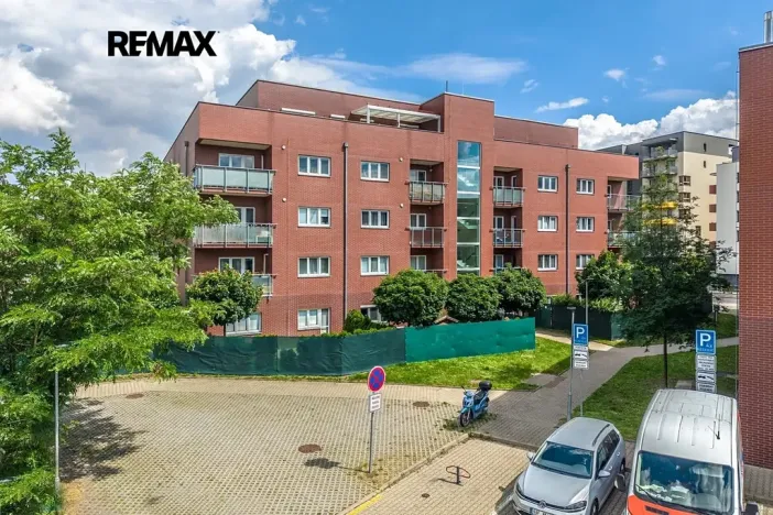 Prodej bytu 2+kk, Praha - Modřany, K Vystrkovu, 62 m2