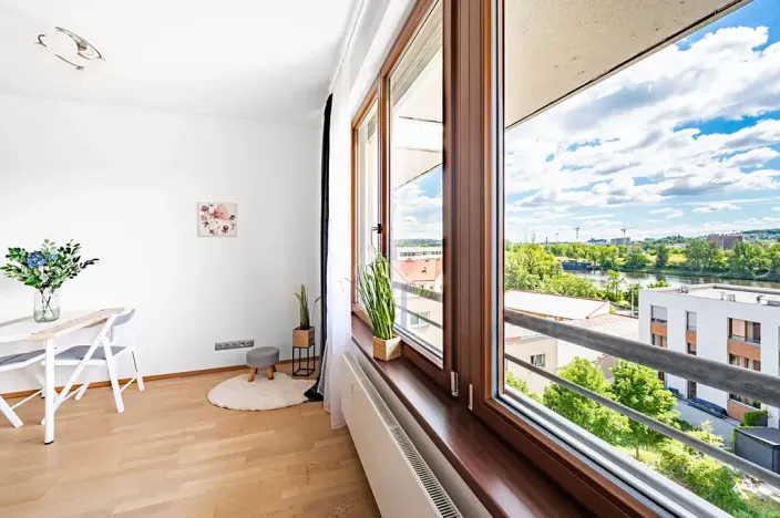 Prodej bytu 1+kk, Praha - Holešovice, V háji, 31 m2