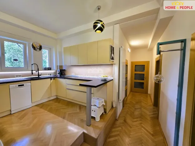 Prodej bytu 3+1, Praha - Žižkov, Hartigova, 89 m2