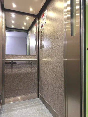 Pronájem bytu 1+kk, Praha, Milánská, 45 m2