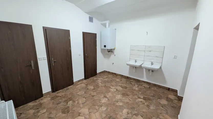 Pronájem restaurace, Praha - Ruzyně, Kralupská, 200 m2