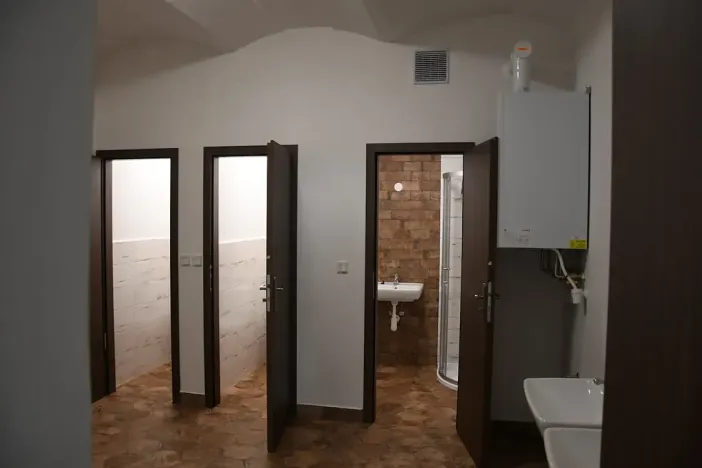 Pronájem restaurace, Praha - Ruzyně, Kralupská, 200 m2