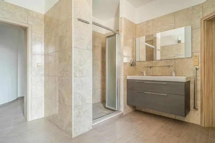 Prodej bytu 3+1, Buštěhrad, Topolová, 107 m2