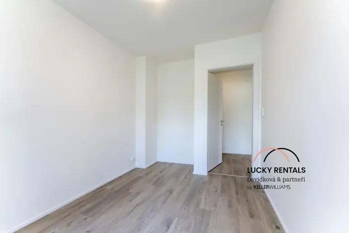 Pronájem bytu 2+kk, Praha - Vysočany, Pod Harfou, 38 m2