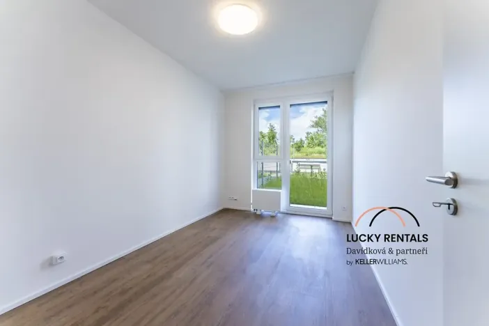 Pronájem bytu 2+kk, Praha - Vysočany, Pod Harfou, 44 m2