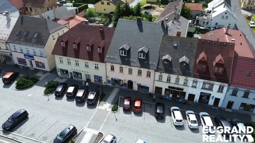Prodej ubytování, Šluknov, nám. Míru, 330 m2