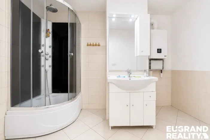 Prodej ubytování, Šluknov, nám. Míru, 330 m2