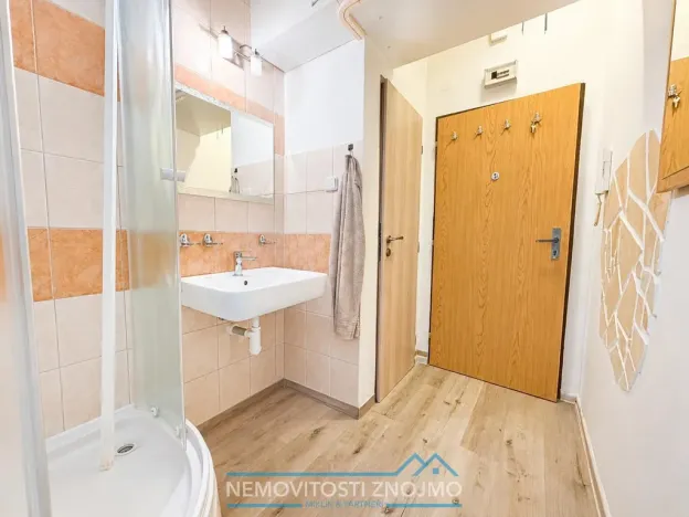 Prodej bytu 1+kk, Znojmo, Pražská sídl., 21 m2