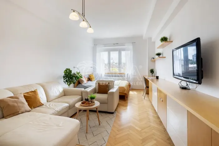 Prodej bytu 2+1, Praha - Žižkov, Biskupcova, 82 m2