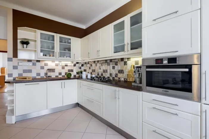Prodej bytu 2+1, Praha - Žižkov, Biskupcova, 82 m2