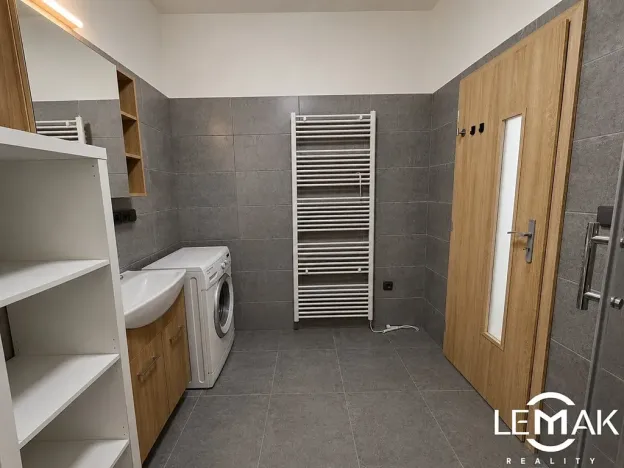 Pronájem bytu 1+kk, Olomouc, tř. Svornosti, 32 m2
