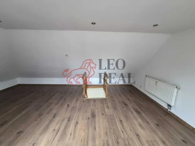Pronájem bytu 2+1, Nový Bor, Husova, 78 m2