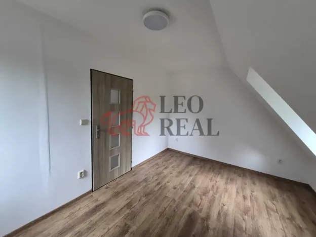Pronájem bytu 2+1, Nový Bor, Husova, 78 m2