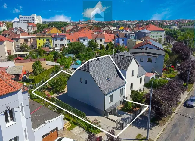 Prodej rodinného domu, Plzeň - Doudlevce, Zborovská, 200 m2