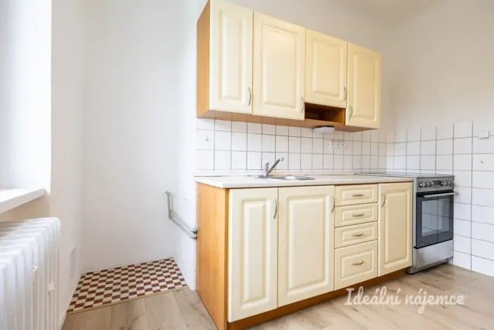 Pronájem bytu 2+1, Praha - Podolí, Dvorecká, 57 m2