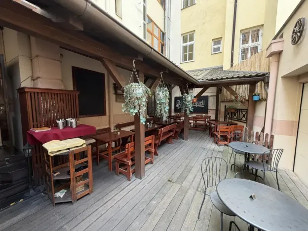 Pronájem restaurace, Praha - Vinohrady, Rumunská, 300 m2
