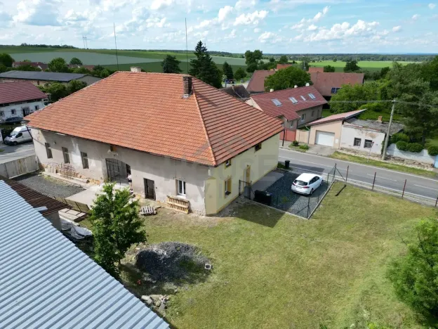 Prodej komerčního pozemku, Hořany, 563 m2
