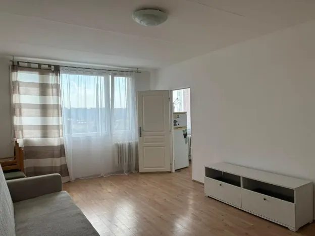 Pronájem bytu 1+1, Praha - Kobylisy, Paláskova, 35 m2